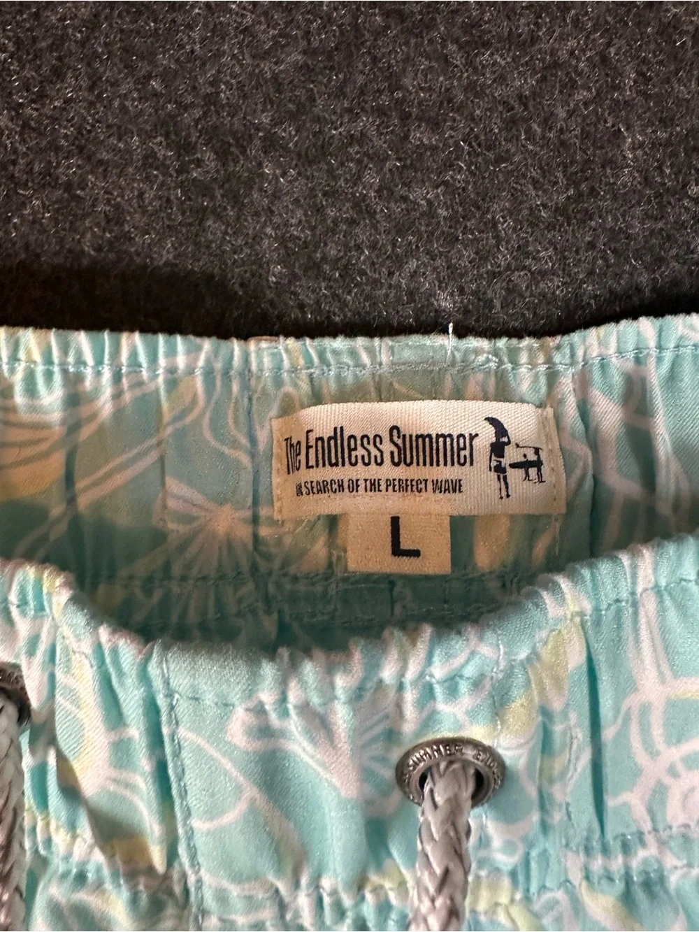 The Endless Summer Men's Large Aqua Volley Swim Shorts Seashell Print 17